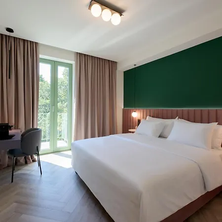 Luna 4* Timisoara