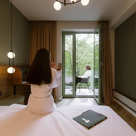Luna Hotel 4*
