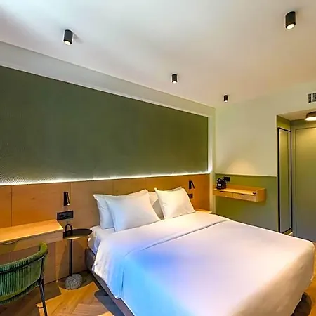 Luna Hotel 4*